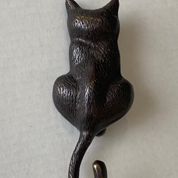 Solid Brass Cat Door knocker. Brand New with hanging hardware - Picture 8 of 8